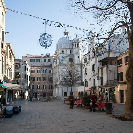 True Venecia